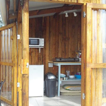 Sedgefield Huts Hotel Exterior photo