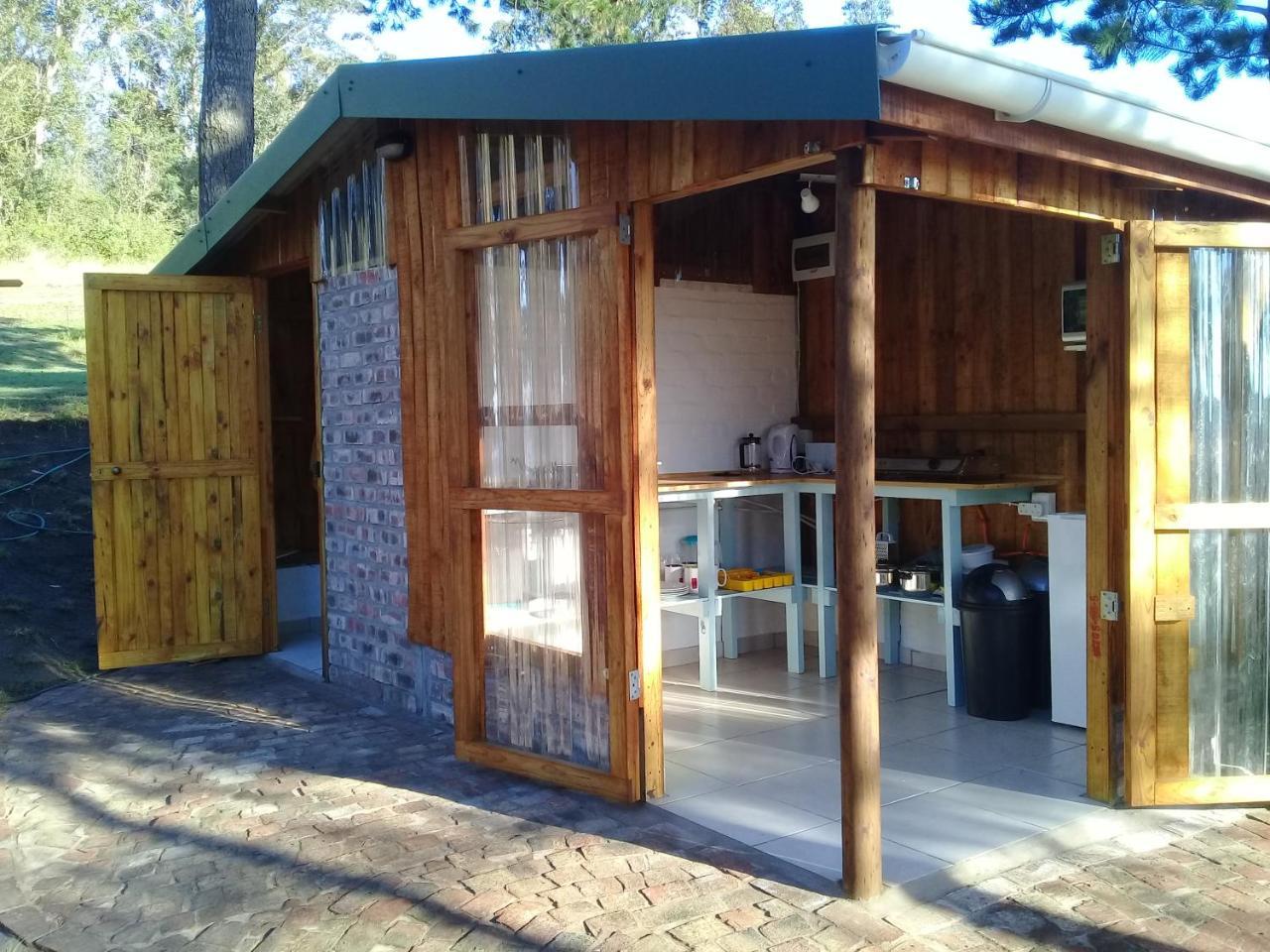 Sedgefield Huts Hotel Exterior photo