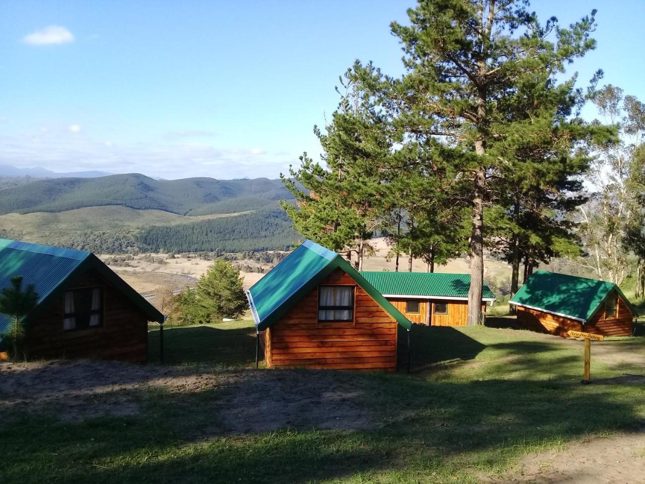 Sedgefield Huts Hotel Exterior photo